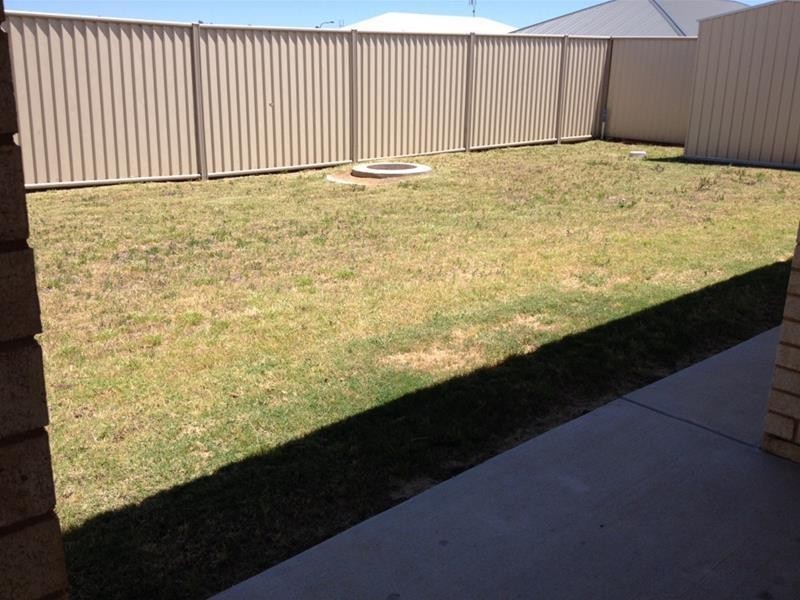 25 Bridgeman Parade, Chinchilla QLD 4413