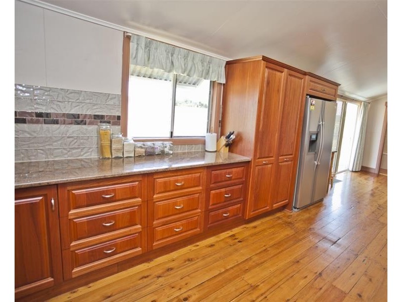 183 Burnt Bridge Road, Chinchilla QLD 4413