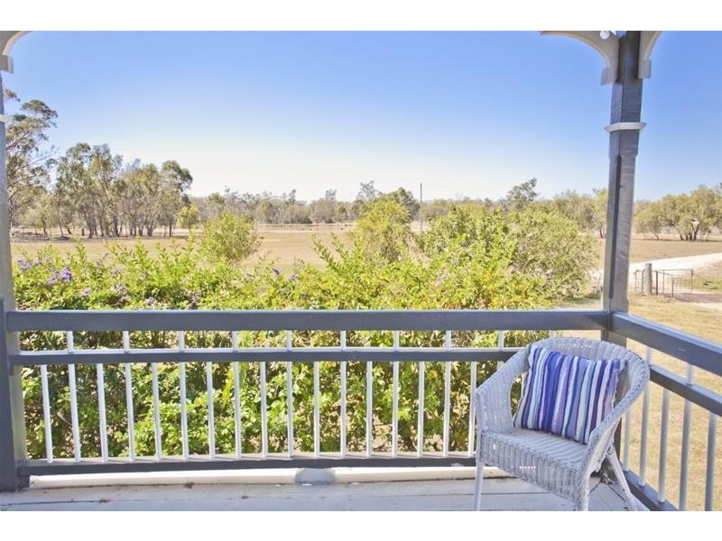 183 Burnt Bridge Road, Chinchilla QLD 4413