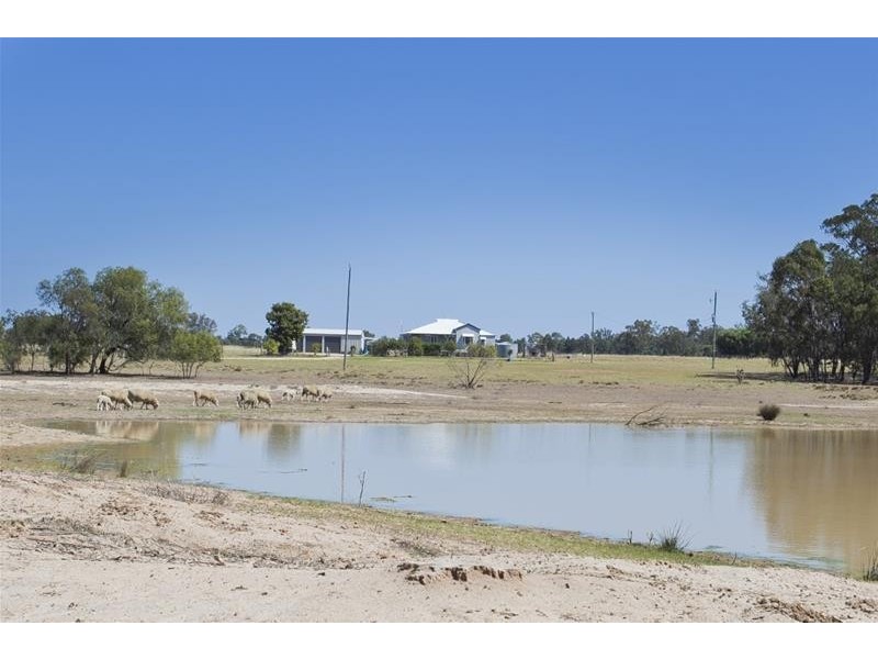 183 Burnt Bridge Road, Chinchilla QLD 4413