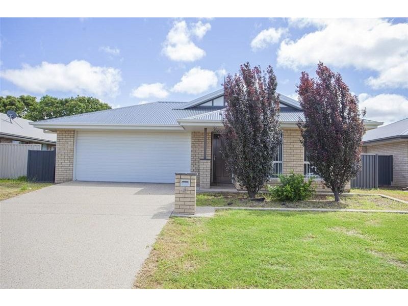 61 Sheridan Street, Chinchilla QLD 4413