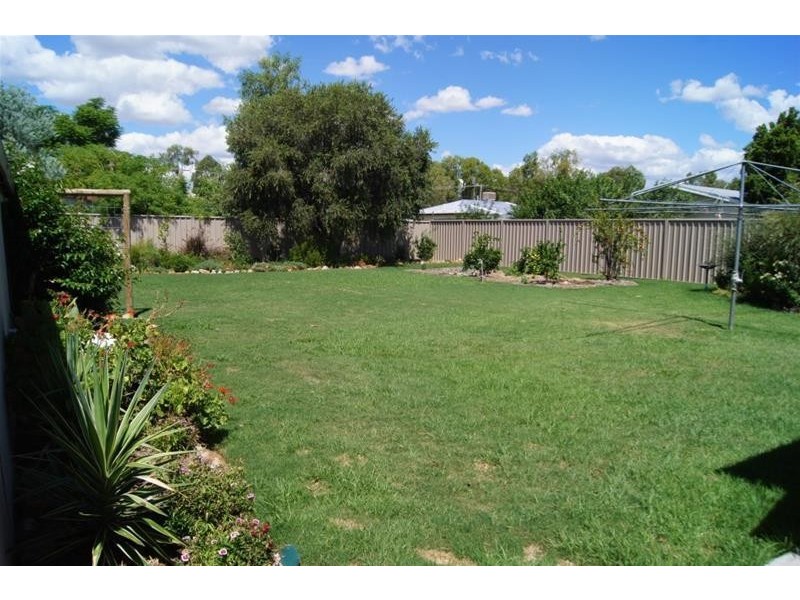 5 Atkins Street, Chinchilla QLD 4413