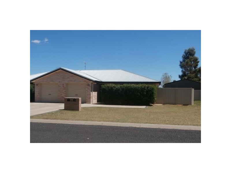 2/2 Keating Street, Chinchilla QLD 4413