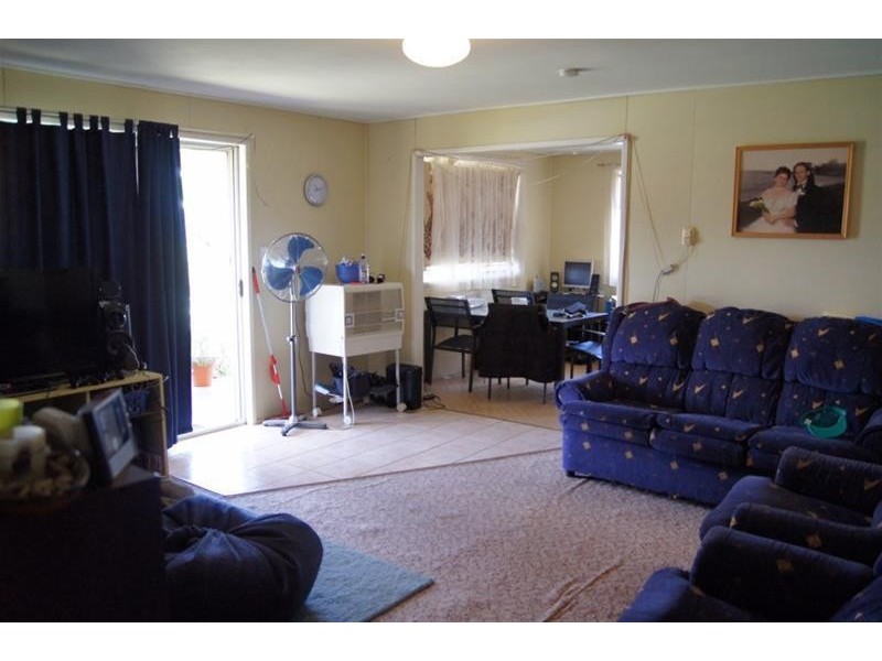 8 Atkins Street, Chinchilla QLD 4413