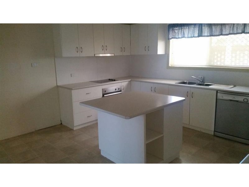 16 Glasson Street, Chinchilla QLD 4413