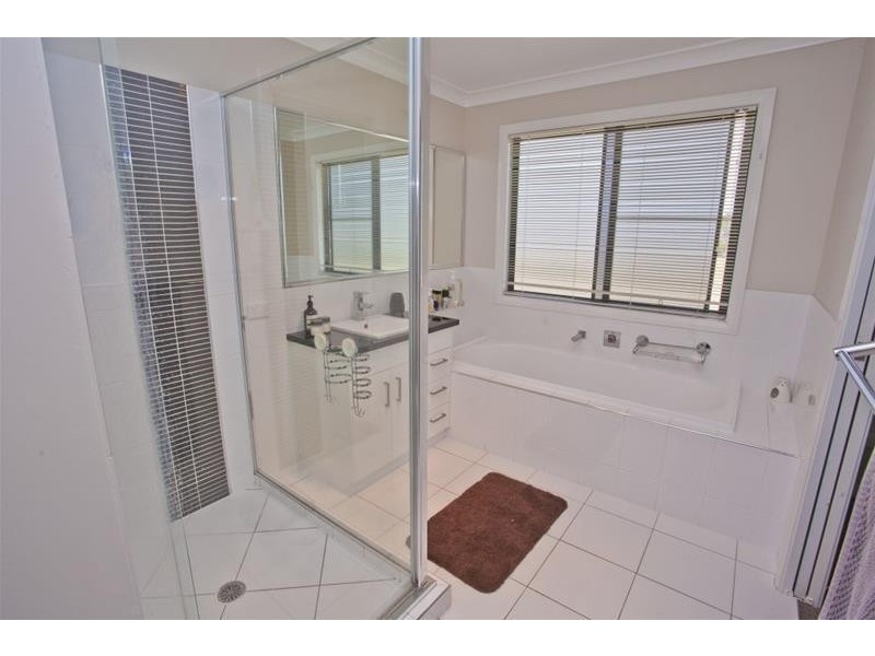 143 Ainsworth Street, Chinchilla QLD 4413