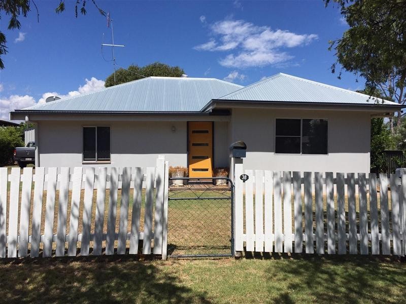 38 Condamine Street, Chinchilla QLD 4413