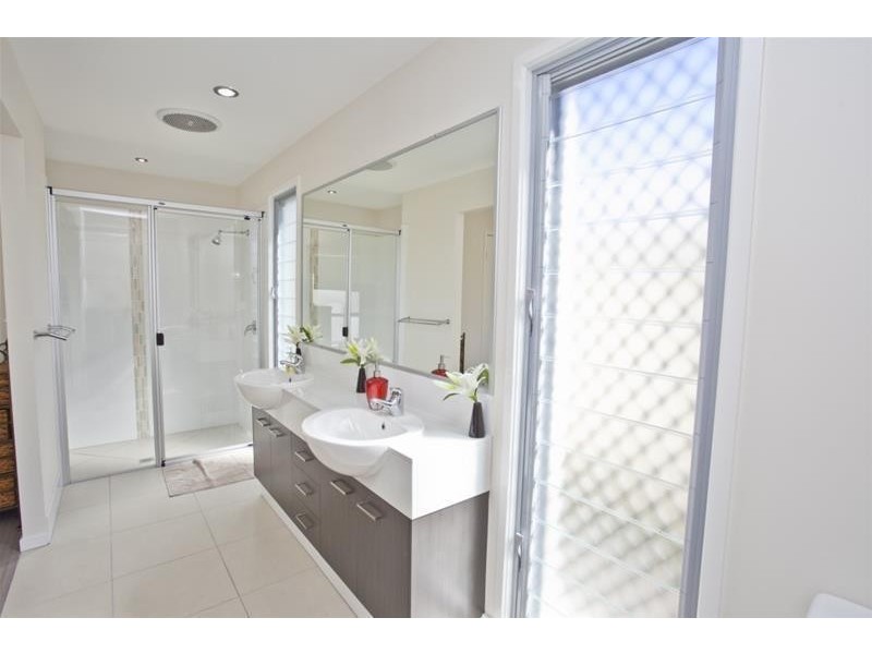 2 Bridgeman Parade, Chinchilla QLD 4413