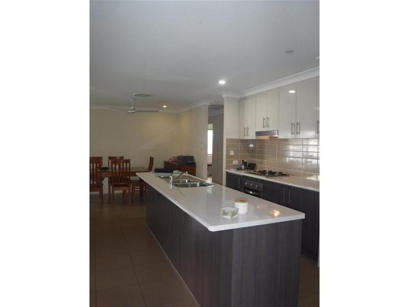 13 Hughes Street, Chinchilla QLD 4413