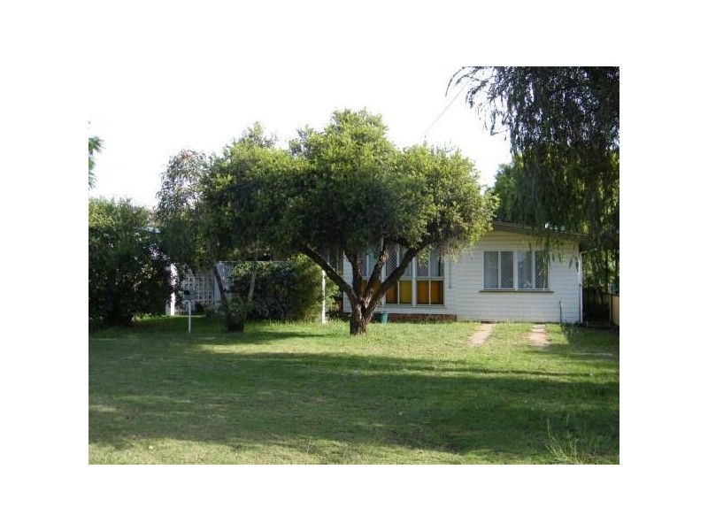 14 Inverai Road, Chinchilla QLD 4413