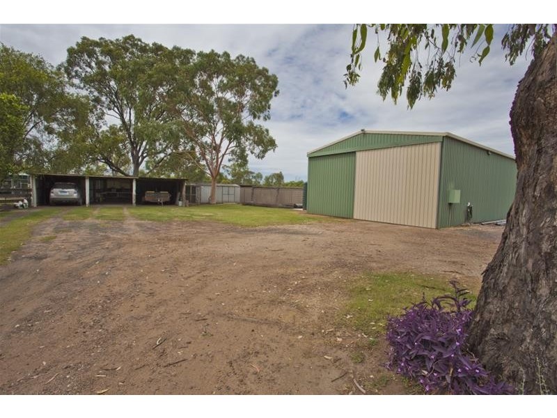 279 Dawson Gate Road, Chinchilla QLD 4413