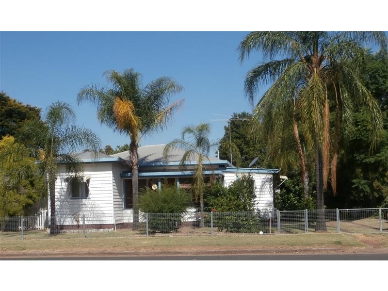 10 Wambo Street, Chinchilla QLD 4413