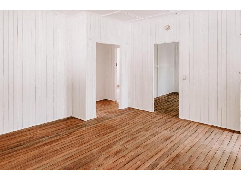 32 Helena Street, Chinchilla QLD 4413