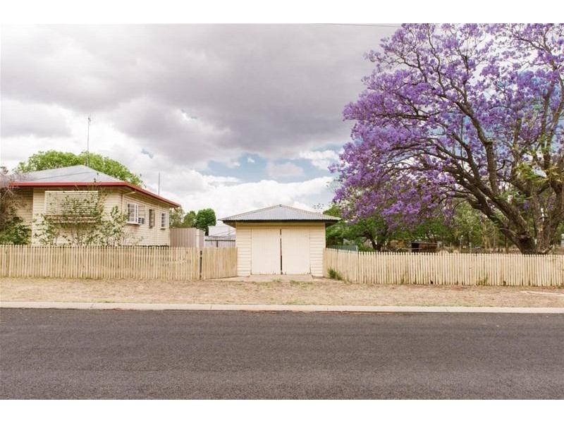 32 Helena Street, Chinchilla QLD 4413