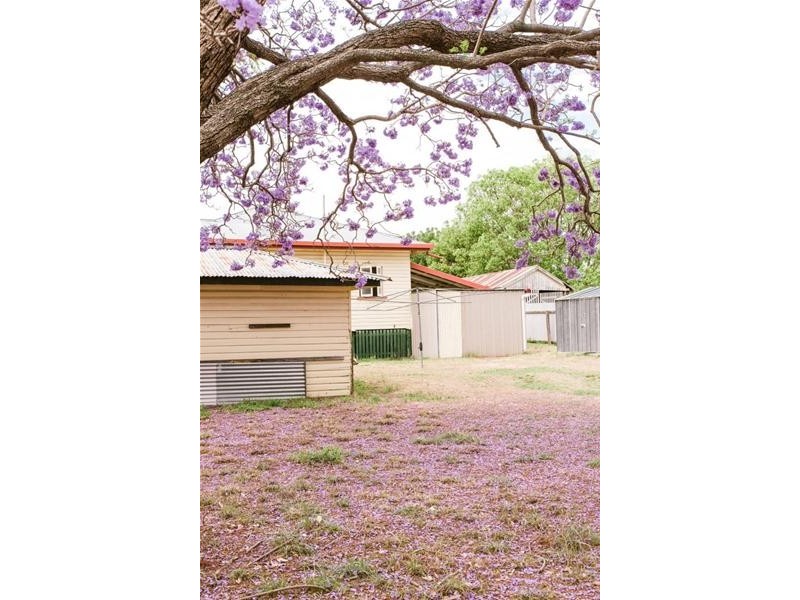 32 Helena Street, Chinchilla QLD 4413