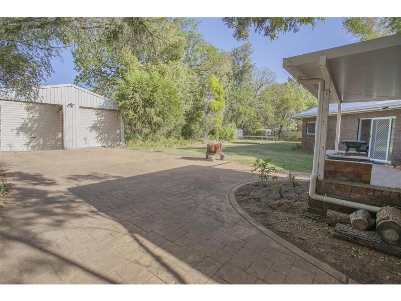 33  Atkins Street, Chinchilla QLD 4413