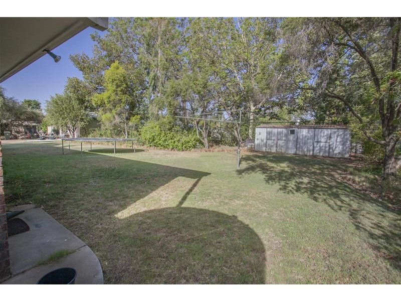 33  Atkins Street, Chinchilla QLD 4413