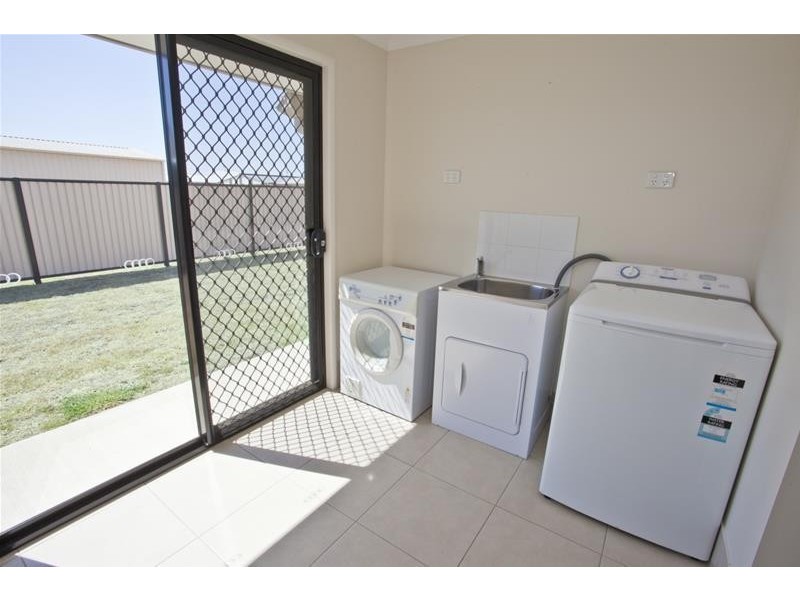 75 Windmill Road, Chinchilla QLD 4413