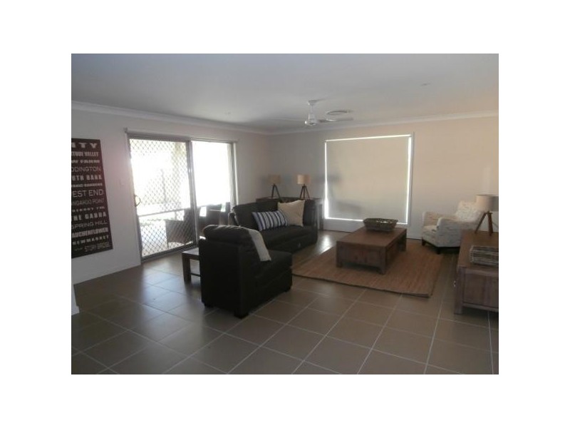 3 Hughes Avenue, Chinchilla QLD 4413