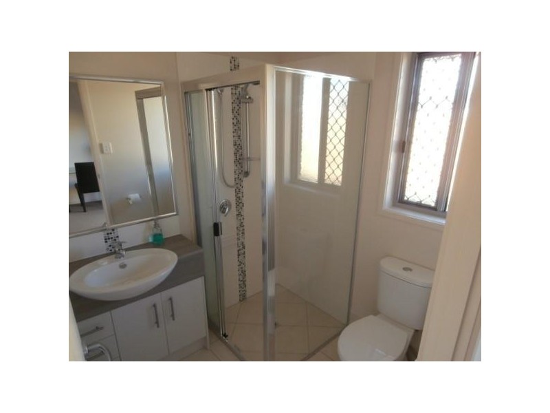 3 Hughes Avenue, Chinchilla QLD 4413