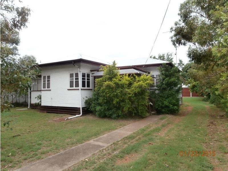 28 Barber Street, Chinchilla QLD 4413