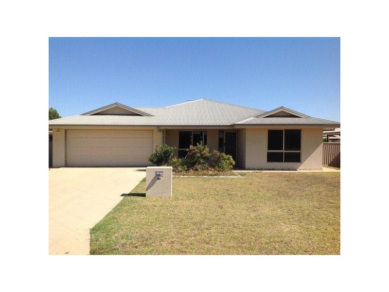 48  Sommerfeld Street, Chinchilla QLD 4413