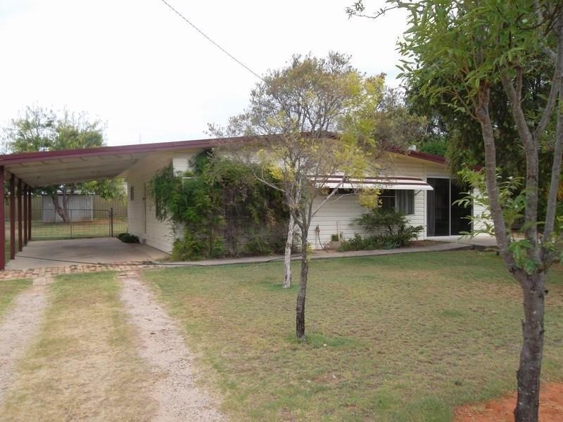 12 Warren Street, Chinchilla QLD 4413