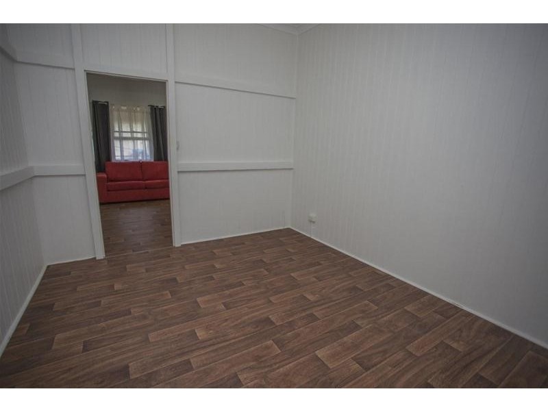 34 Hypatia Street, Chinchilla QLD 4413