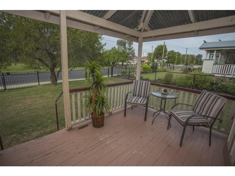 34 Hypatia Street, Chinchilla QLD 4413