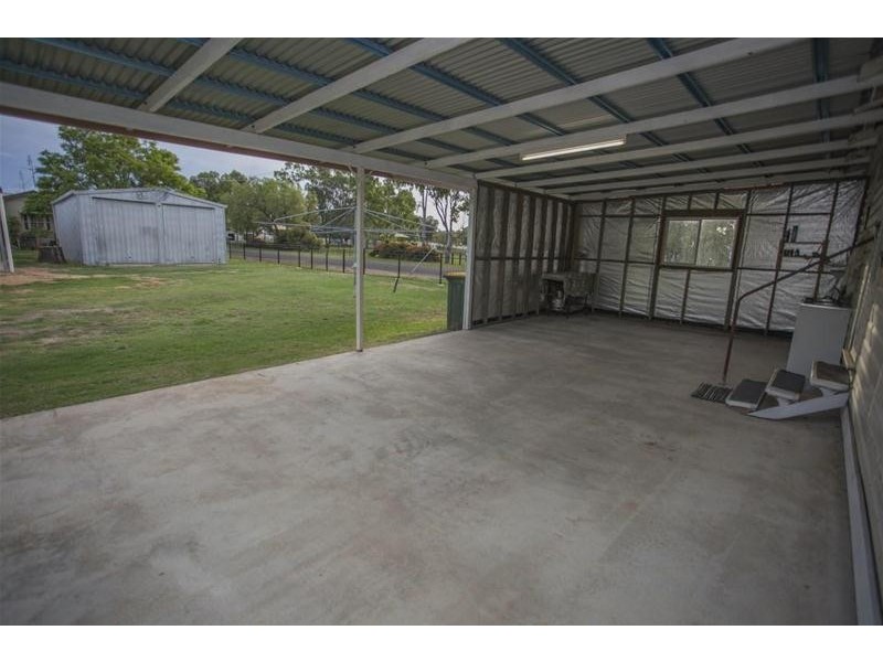 34 Hypatia Street, Chinchilla QLD 4413