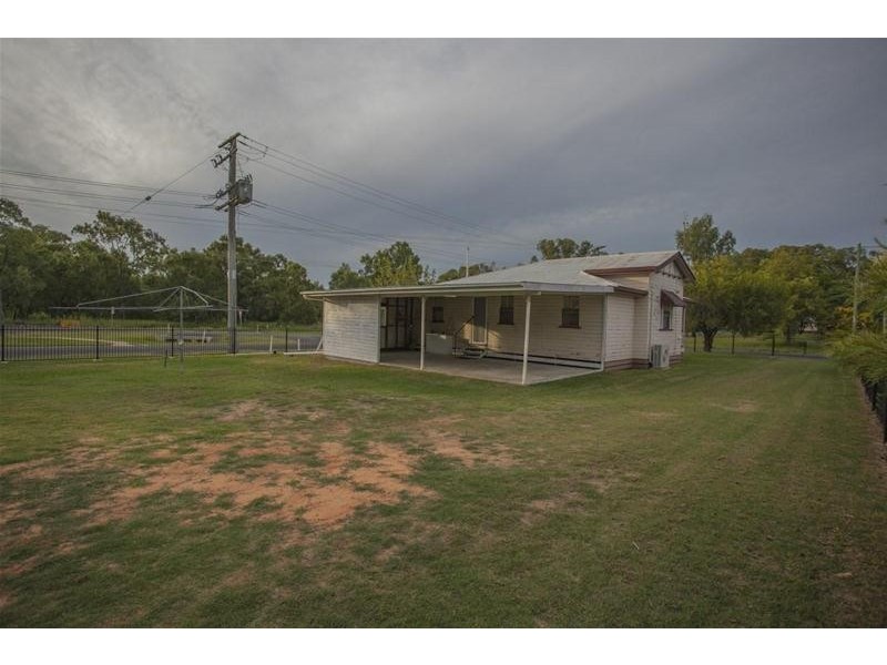 34 Hypatia Street, Chinchilla QLD 4413