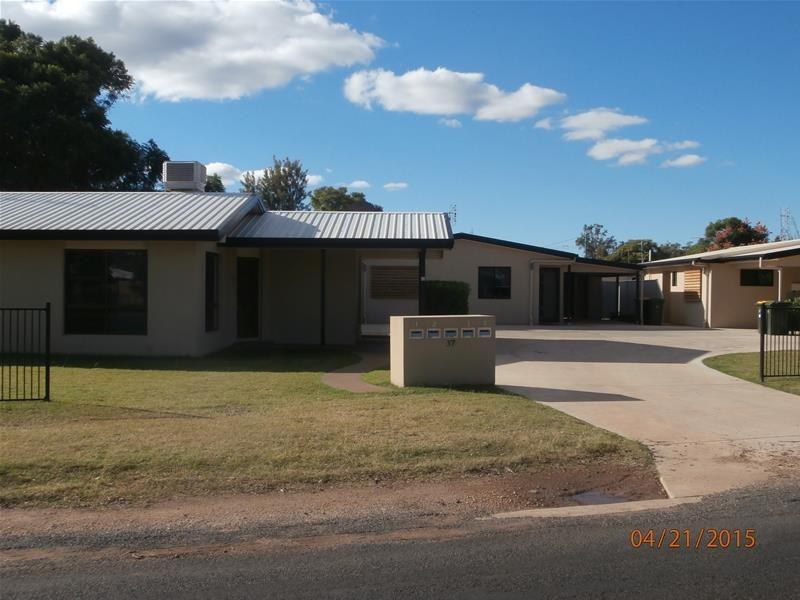 3/37 Barber Street, Chinchilla QLD 4413