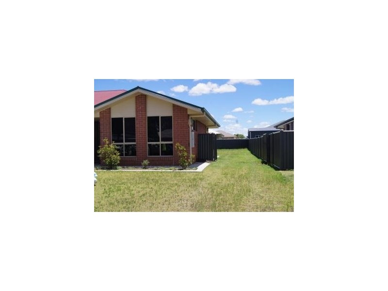 11 Cameron Street, Chinchilla QLD 4413