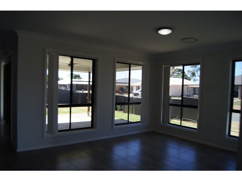 69 Frame Street, Chinchilla QLD 4413