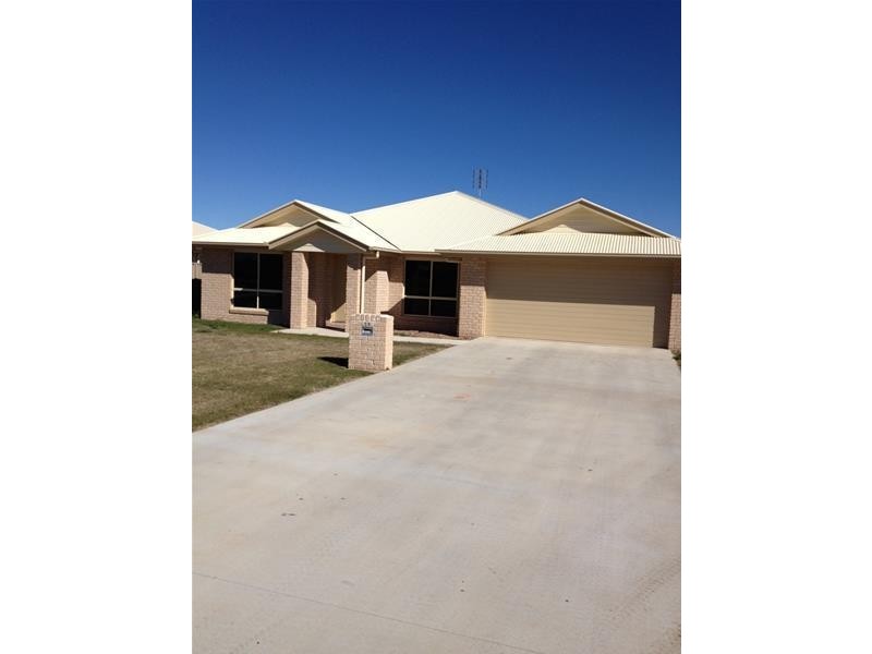 29 Racecourse Road, Miles QLD 4415