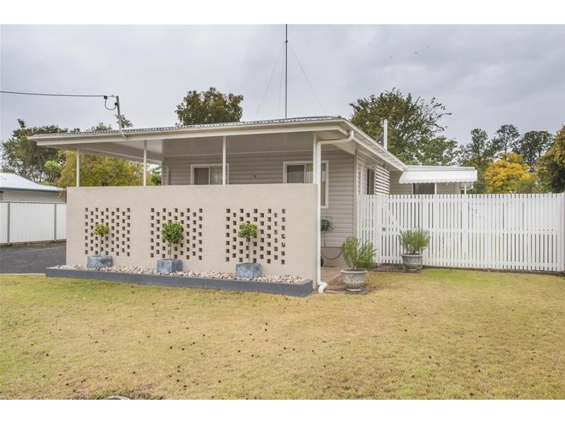 22 Birkett Street, Chinchilla QLD 4413