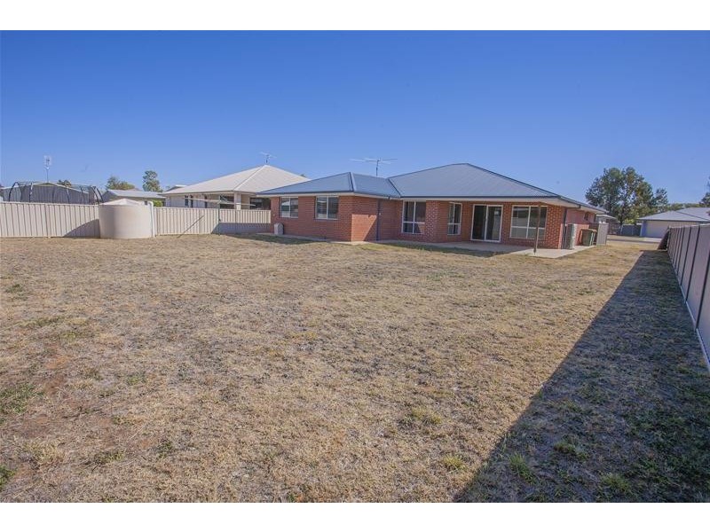 56 Sommerfeld Crescent, Chinchilla QLD 4413