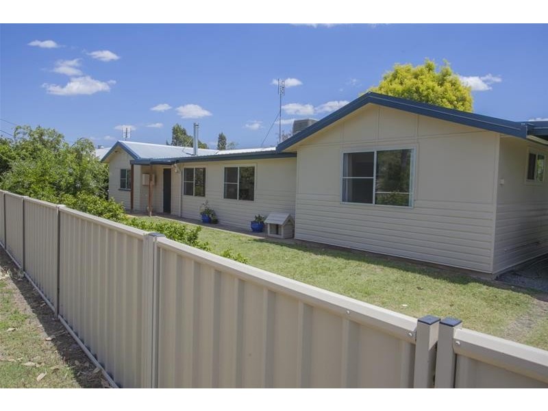 9 Fraser Street, Chinchilla QLD 4413