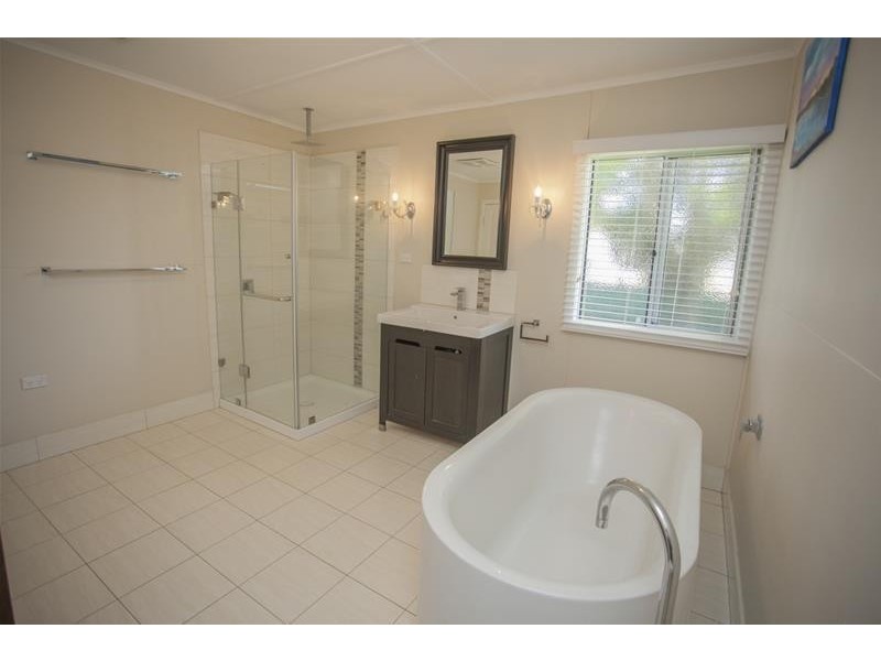 9 Fraser Street, Chinchilla QLD 4413