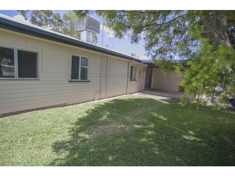 9 Fraser Street, Chinchilla QLD 4413