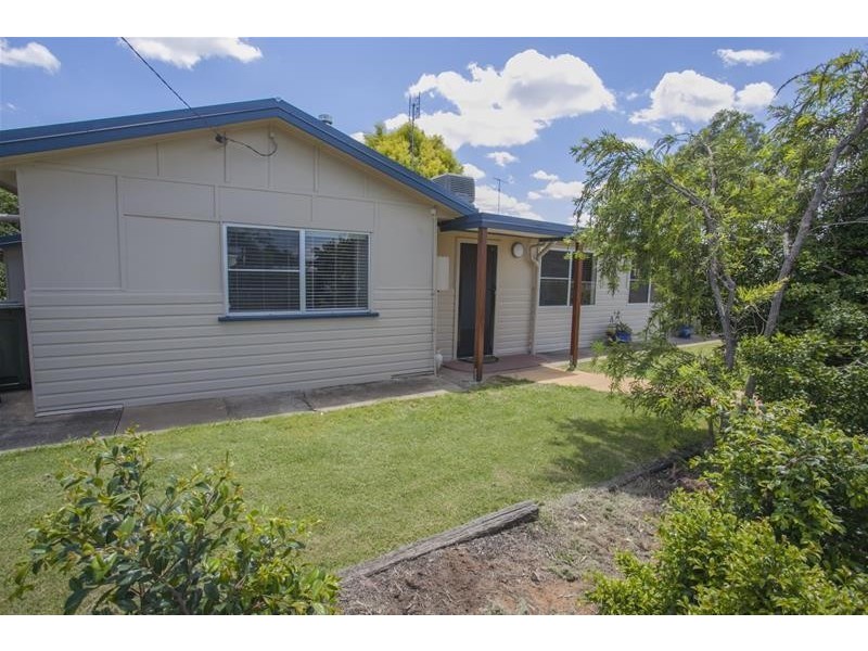 9 Fraser Street, Chinchilla QLD 4413