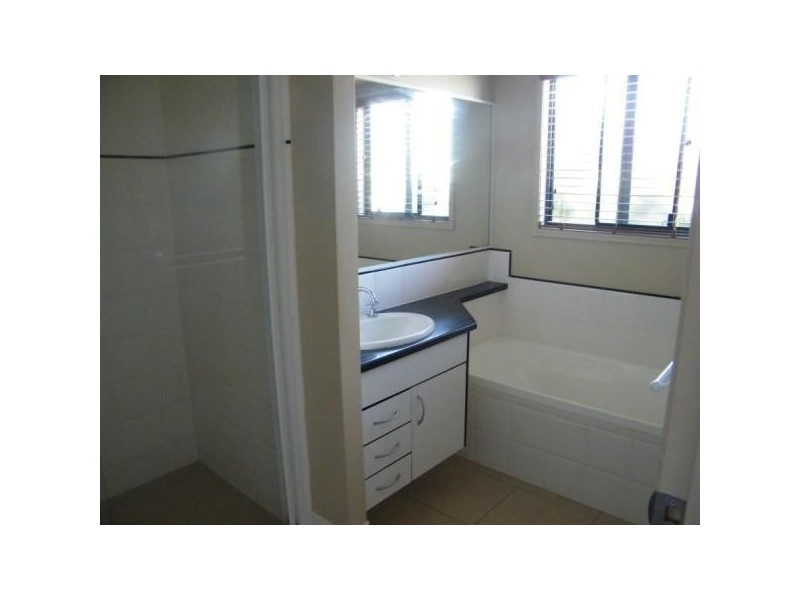 1/48 Windmill Road, Chinchilla QLD 4413