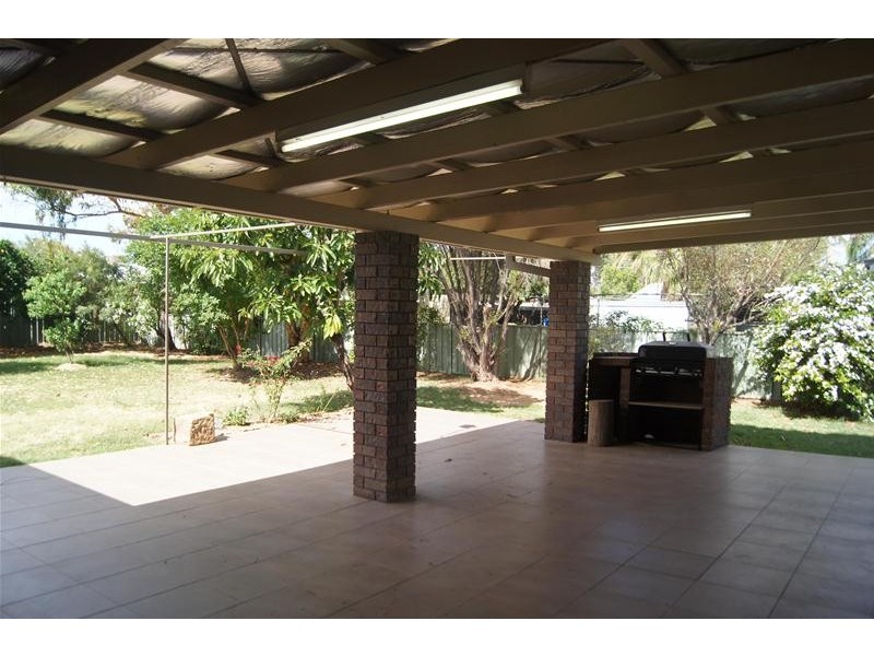 105 Oak Street, Chinchilla QLD 4413