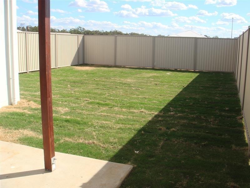 2/12 Ellem Drive, Chinchilla QLD 4413