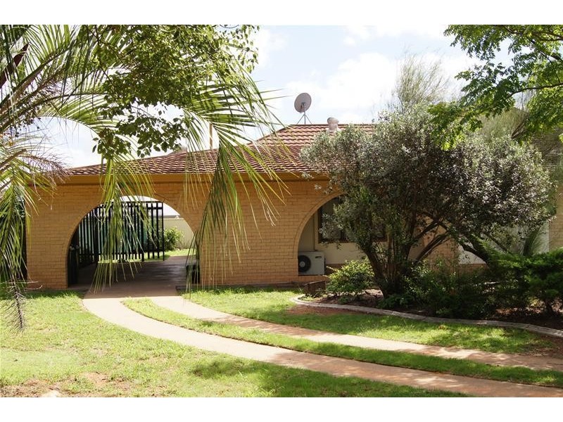 25 Glasson Street, Chinchilla QLD 4413