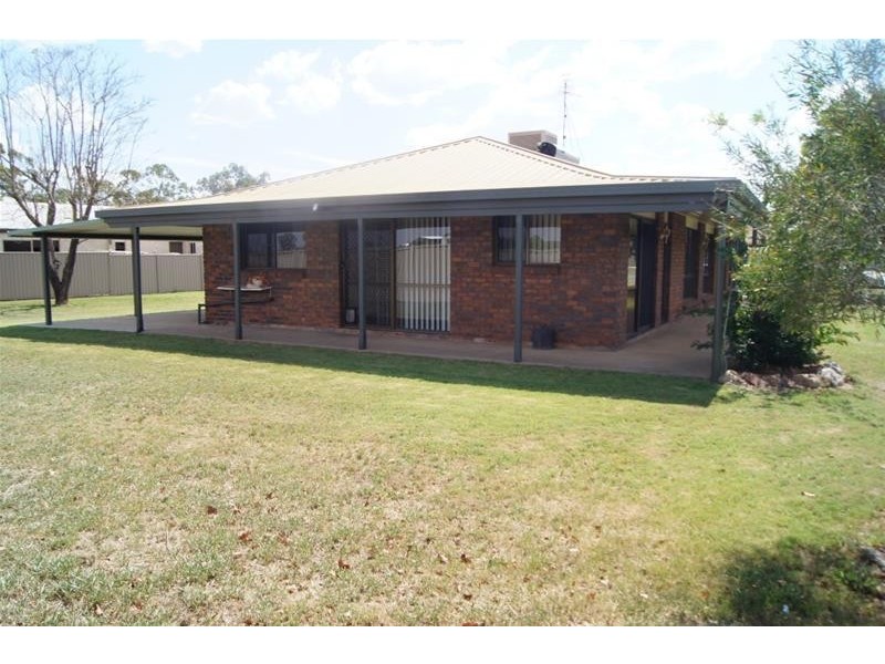 25 Price Street, Chinchilla QLD 4413