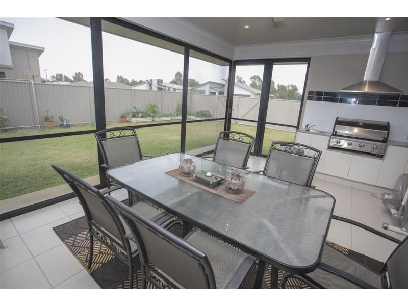 23 Sommerfeld Crescent, Chinchilla QLD 4413