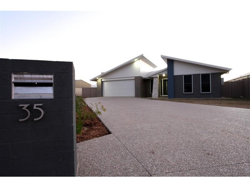 35 Sommerfeld Crescent, Chinchilla QLD 4413