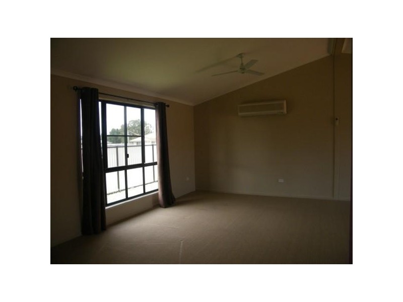 2/48 Windmill Road, Chinchilla QLD 4413