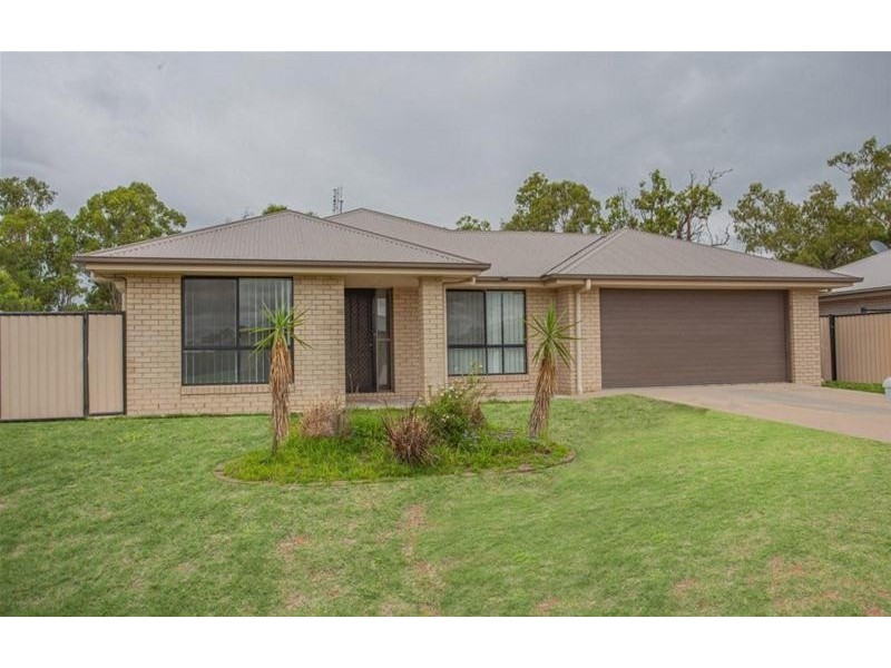 8 Cameron Street, Chinchilla QLD 4413